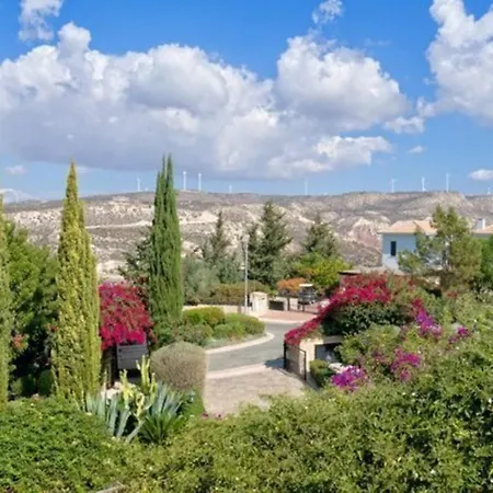 Pera “your Beautiful With Beautifully Manicured Garden” * Куклия