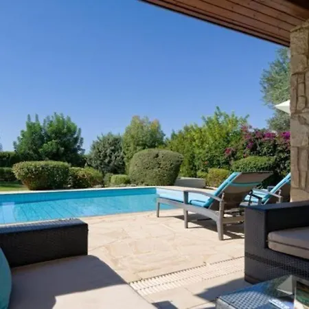 Pera “your Beautiful With Beautifully Manicured Garden”