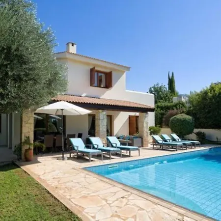 Pera “your Beautiful With Beautifully Manicured Garden” * Куклия
